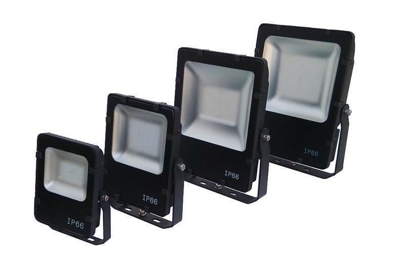 Professioneller 72W LED Scheinwerfer warmweiss 3000K / IP66 – Bild 3